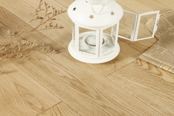 natural white oak hardwood floors roomview