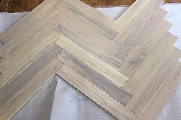 3 X 3 4 Grey White Oak Herringbone Hardwood Flooring