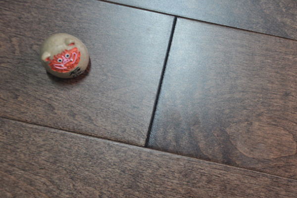 prefinished dark stained chinese maple hardwood flooring