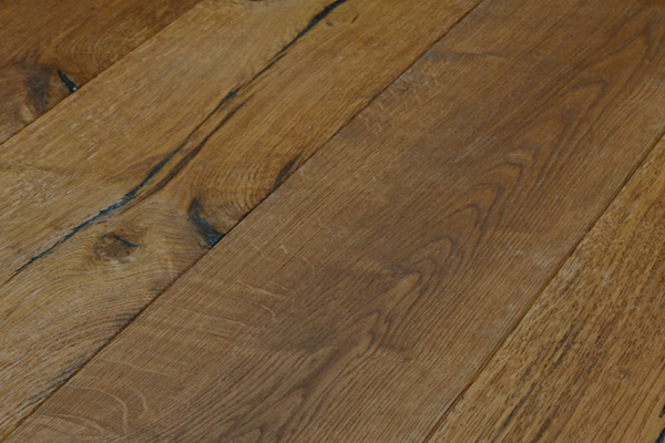 wide plank rustic oak engineered floors